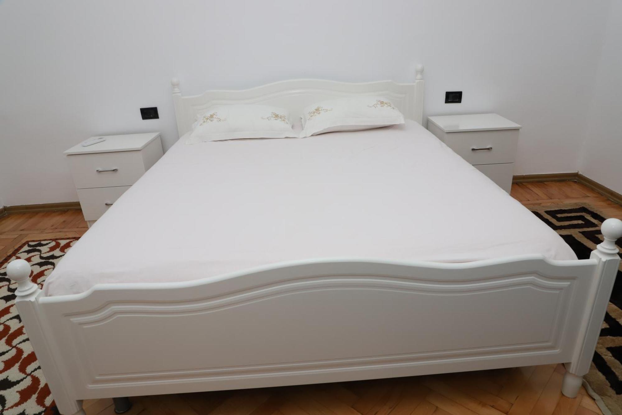 Apartment Eda City Center Berat Eksteriør bilde